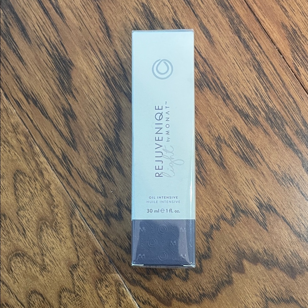 Rejuveniqe Light Intensive Hair Oil